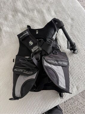 Two for one SCUBA BCDs Buoyancy Compensator (BC)